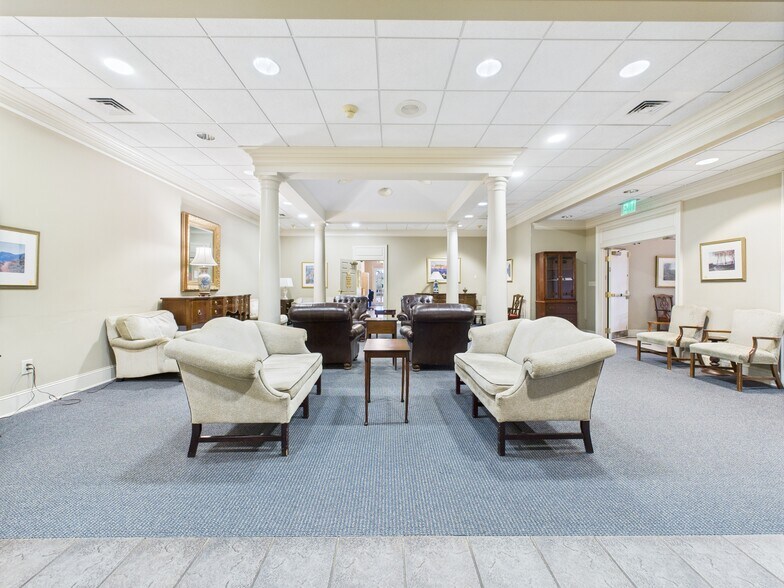 More Photos Of 201 E Dr Hicks Blvd, Florence Medical For Sale