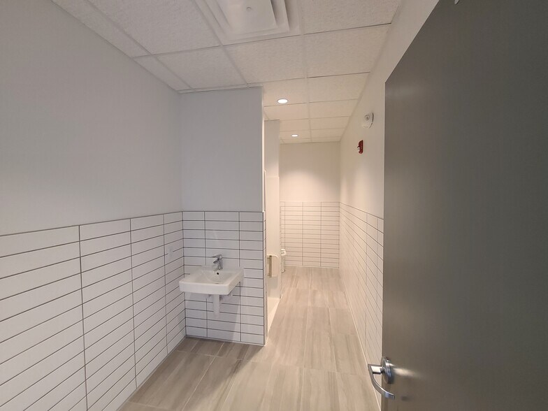 More Photos Of 1628 Main St, Wake Forest Storefront Retail Office For Lease