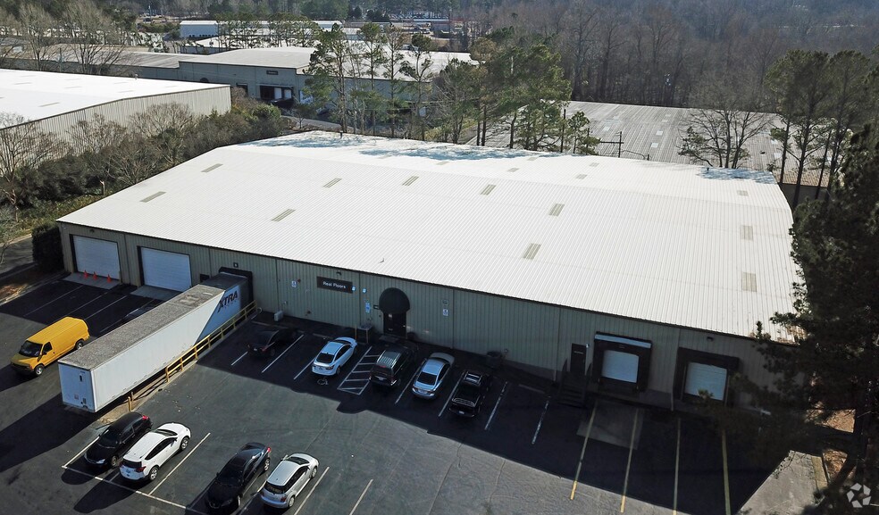 More Photos Of 1413 Transport Dr, Raleigh Warehouse For Lease