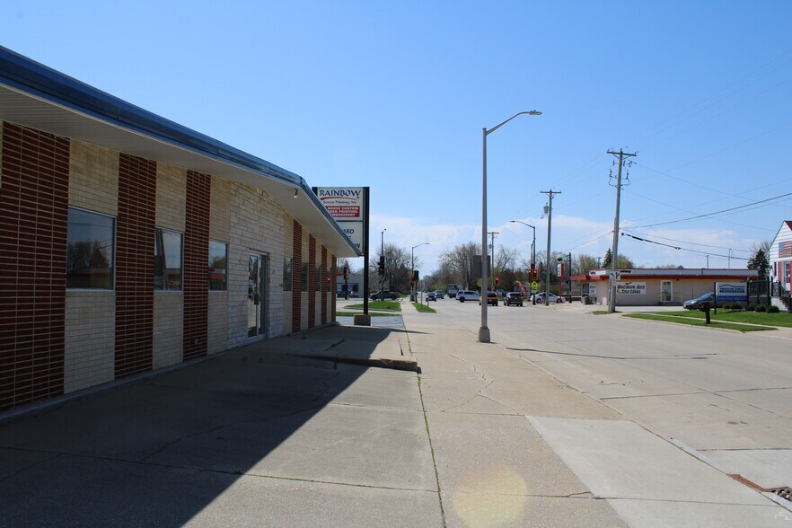 More Photos Of 223 N Seymour St, Fond Du Lac Office For Lease
