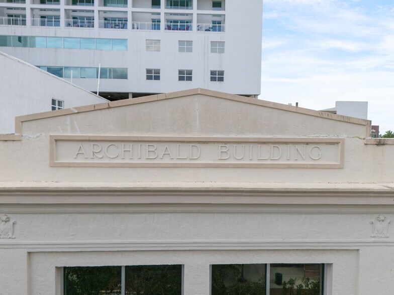 More Photos Of 1962 Main St, Sarasota Office For Sale