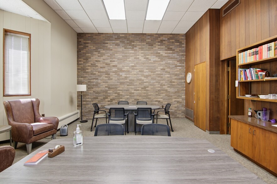 More Photos Of 1115 Greenbrier St, Saint Paul Religious Facility For Sale