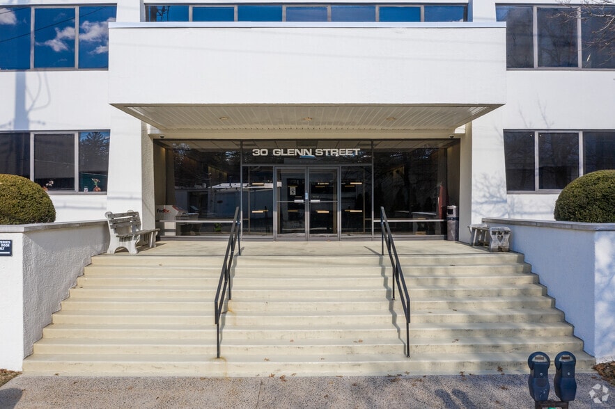 More Photos Of 30 Glenn St, White Plains Office For Sale