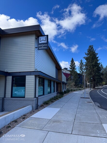 More Photos Of 2219 NW Labiche Ln, Bend Medical For Lease