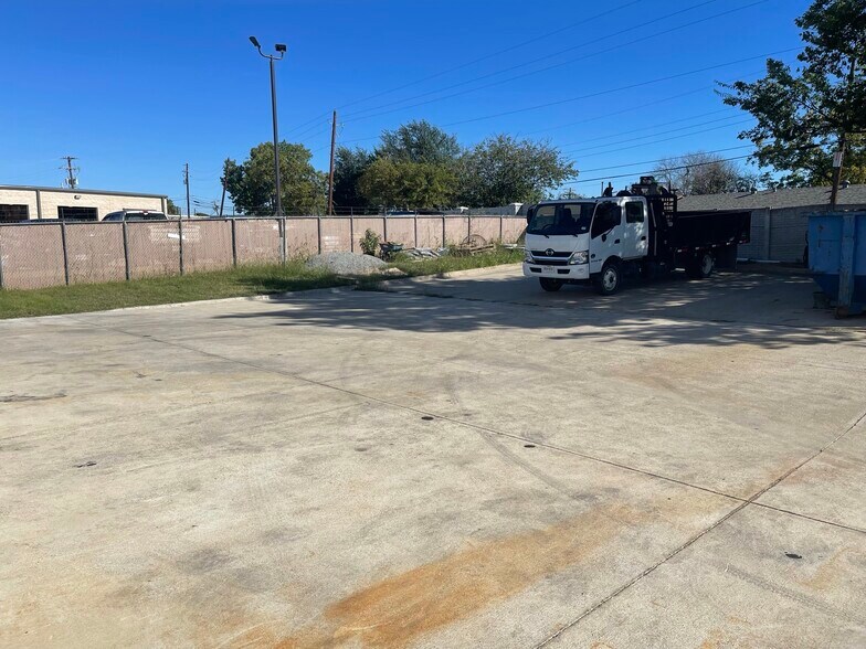 More Photos Of 3040 E Meadows Blvd, Mesquite Light Distribution For Sale