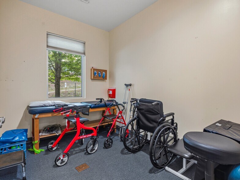 More Photos Of 149 New Leicester Hwy, Asheville Office For Sale