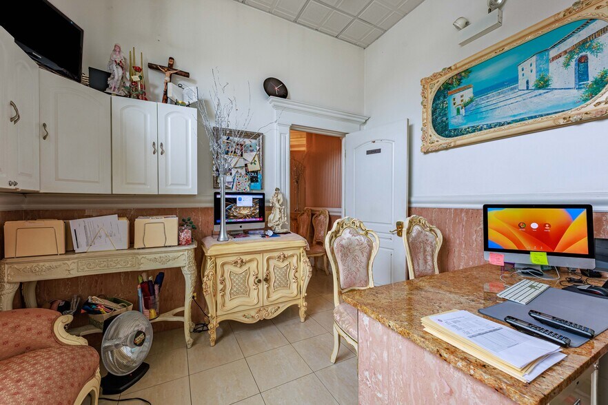 More Photos Of 3237 S Harlem Ave, Berwyn Specialty For Sale