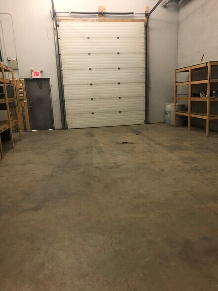 More Photos Of 7471 Edgar Industrial Bnd, Red Deer Warehouse For Lease