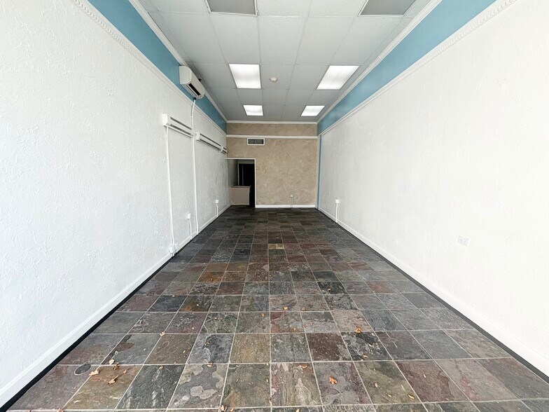 More Photos Of 154-162 Humphrey St, Swampscott Storefront Retail Office For Lease