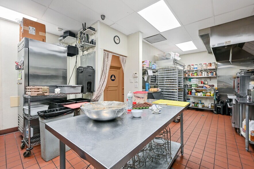 More Photos Of 143-145 W Grand Ave, Escondido Storefront Retail Residential For Sale