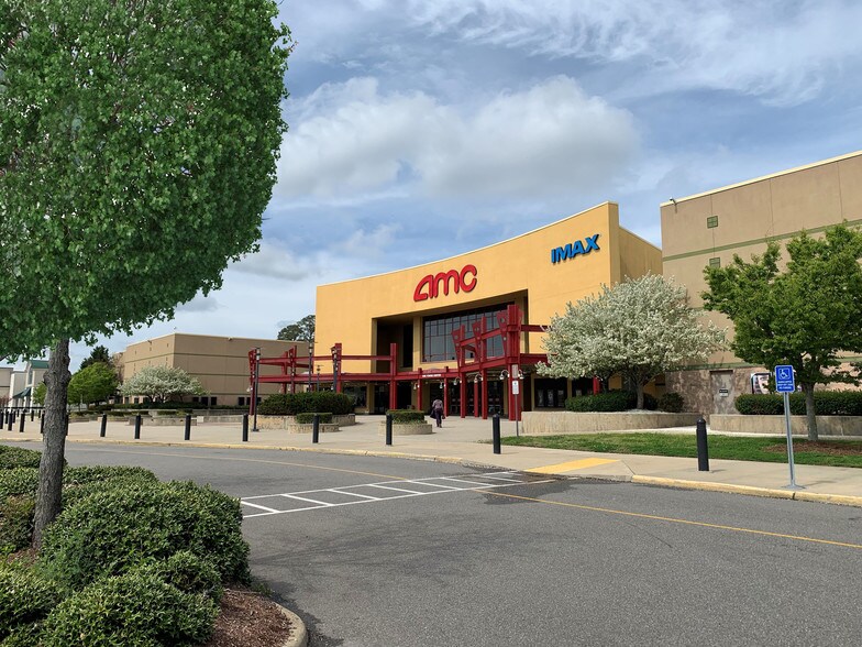 More Photos Of 1-60 Town Center Way, Hampton Unknown For Lease