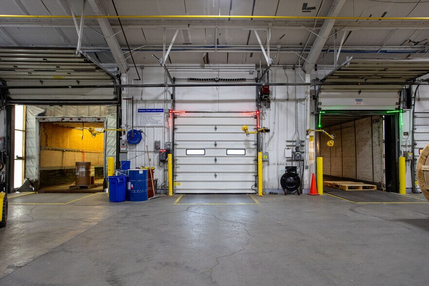 More Photos Of 113 Silver St, Sheffield Warehouse For Sale