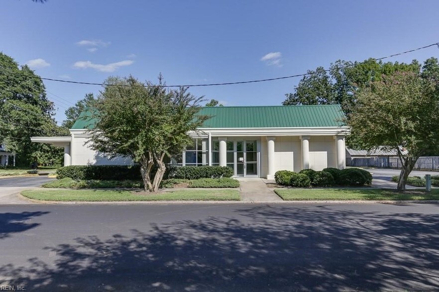More Photos Of 100 Bosley Ave, Suffolk Bank For Lease