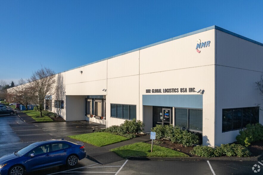 More Photos Of 12801-12815 NE Airport Way, Portland Warehouse For Lease