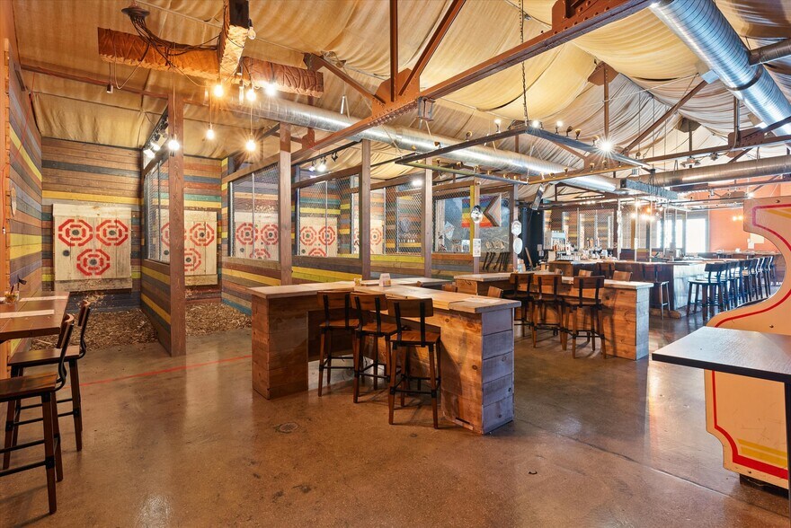 More Photos Of 1133 Indiana Ave, Sheboygan Storefront Retail Office For Lease