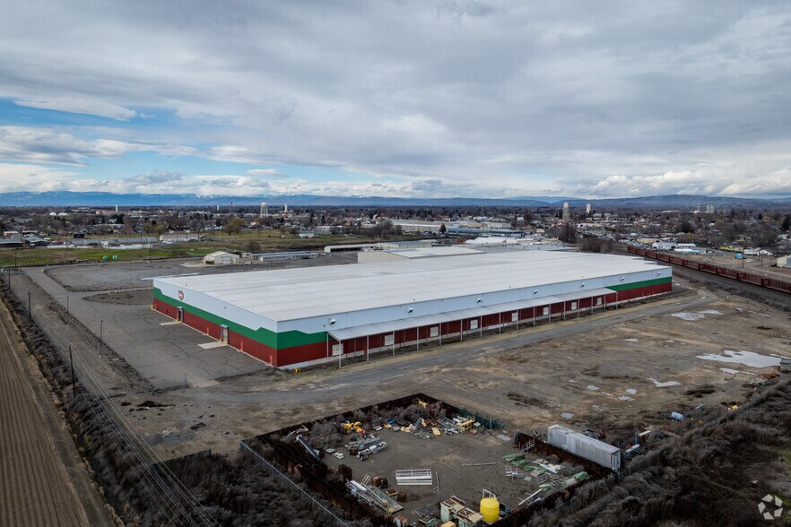 More Photos Of 49 E 3rd Ave, Toppenish Warehouse For Sale