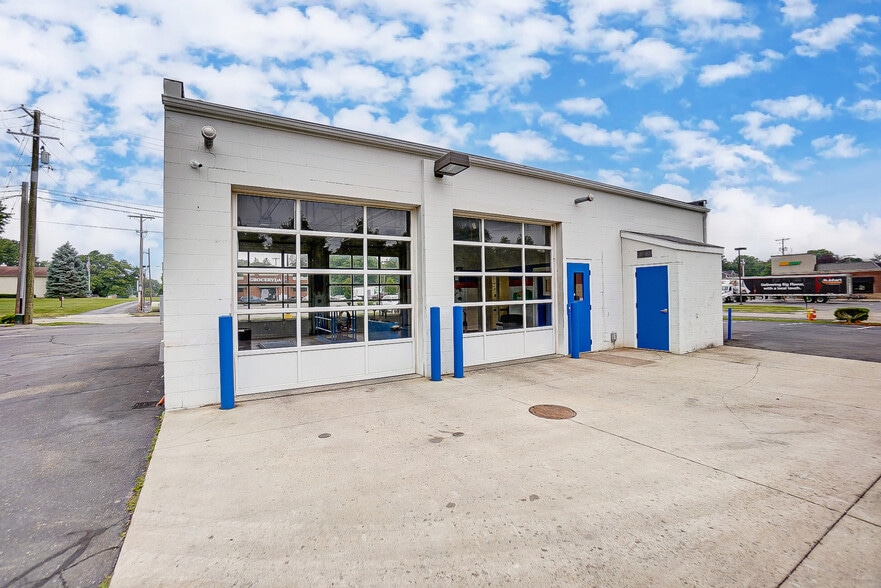 More Photos Of 1307 N Detroit St, Xenia Auto Repair For Sale