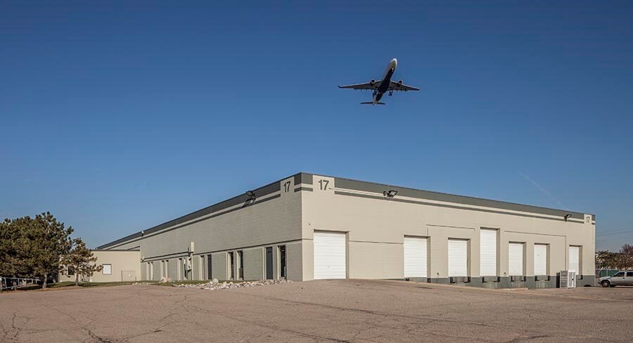 More Photos Of 29031-29045 Airport Dr, Romulus Unknown For Lease