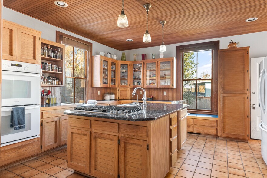 More Photos Of 704 N Main St, Coupeville Hospitality For Sale