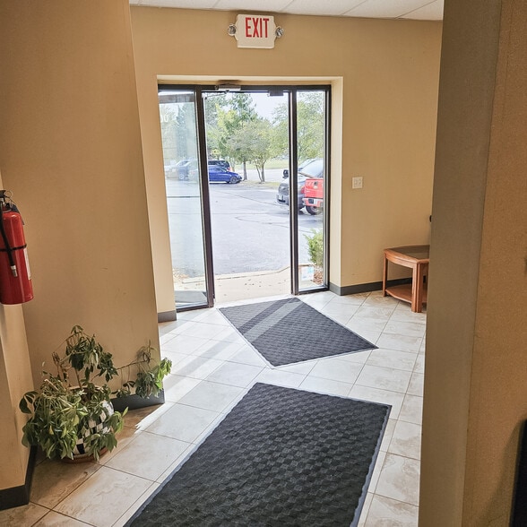 More Photos Of 473 Park Ave, Lake Villa Warehouse For Sale