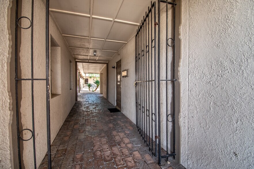 More Photos Of 4825 Everhart, Corpus Christi Medical For Lease