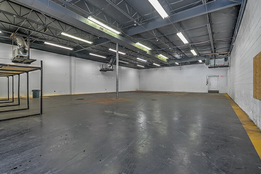 More Photos Of 10376 Wallace Alley St, Kingsport Office For Lease