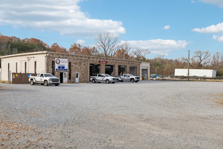 More Photos Of 3502 Dickerson Pike, Nashville Flex For Sale