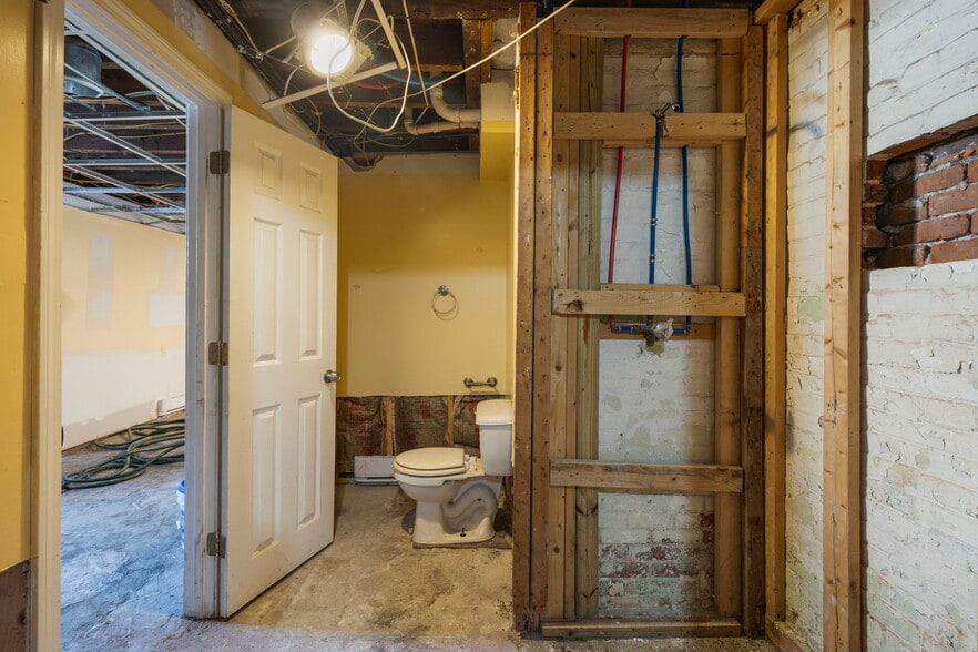 More Photos Of 64-66 Pitman St, Providence Apartments For Sale
