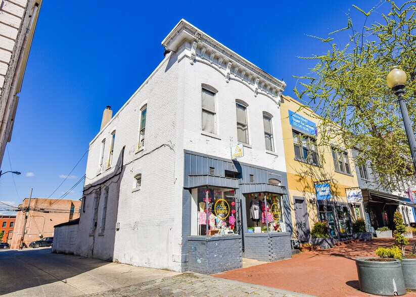 More Photos Of 727 8th St SE, Washington General Retail For Sale