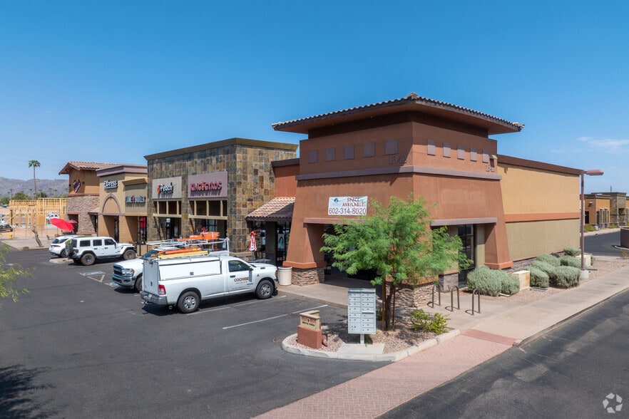 More Photos Of 1342 W Warner Rd, Tempe Unknown For Lease