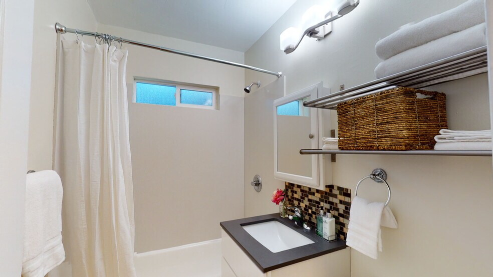 More Photos Of 335-345 Perkins St, Oakland Apartments For Sale