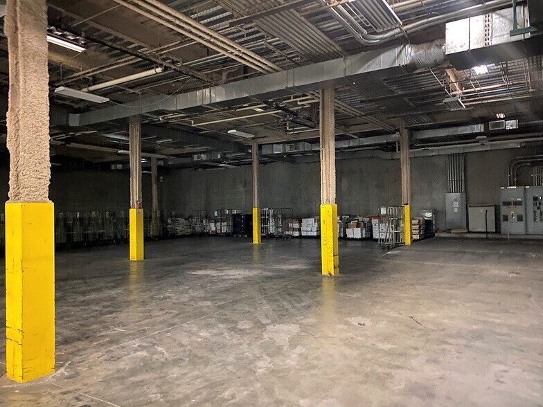 More Photos Of 1100 11th Ave Blvd SE, Hickory Warehouse For Sale