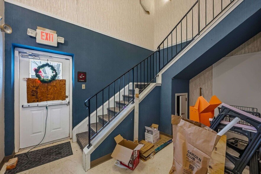 More Photos Of 412 E River St, Elyria Office For Sale