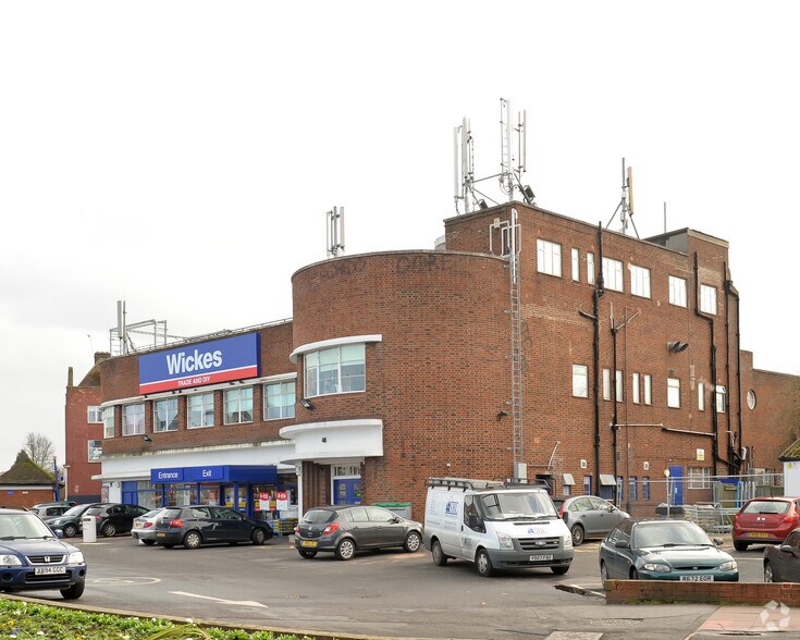 40 Croydon Rd, West Wickham BR4 9HT Retail For Lease