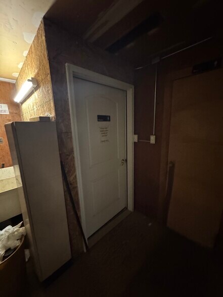 More Photos Of 1412 W Kirkwood Ave, Bloomington Industrial For Sale