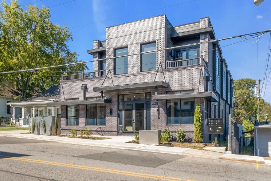 More Photos Of 722 McFerrin Ave, Nashville Restaurant For Lease