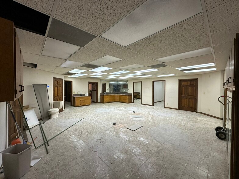 More Photos Of 6436 Bandera Rd, San Antonio Medical For Lease