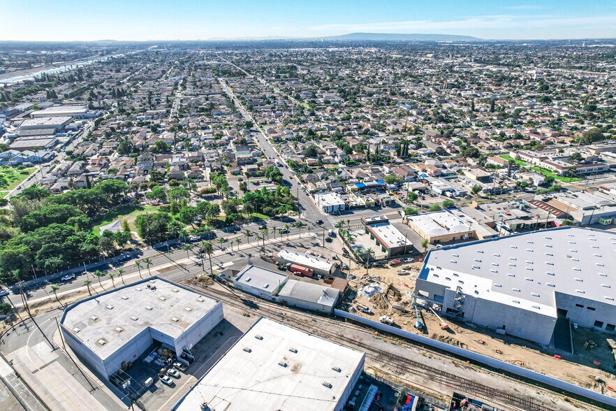 More Photos Of 5005 E Slauson Ave, Vernon Warehouse For Sale