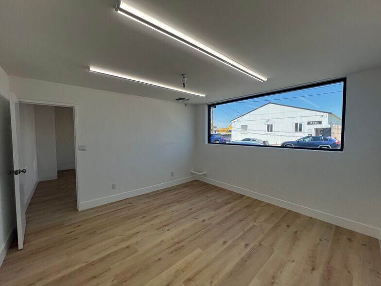 More Photos Of 3316-3318 Burton Ave, Burbank Warehouse For Sale