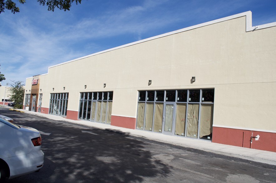 More Photos Of 374-400 N Rock Island Rd, Margate Freestanding For Lease