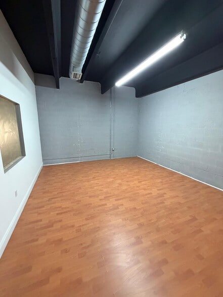 More Photos Of 4616 NW 133rd St, Opa Locka Warehouse For Lease