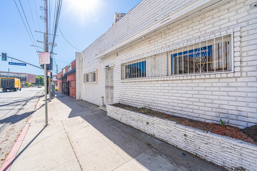 More Photos Of 947 N Vignes St, Los Angeles Warehouse For Sale