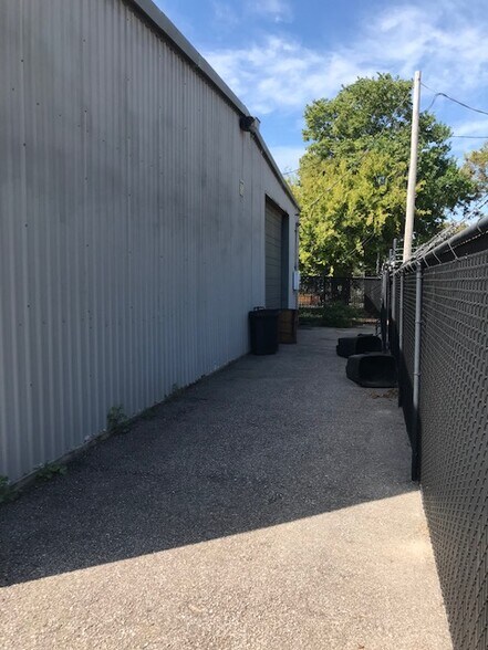 More Photos Of 1216 Texas Ave, Texas City Warehouse For Sale