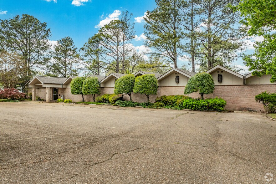 More Photos Of 1312 Bishop St, Union City Medical For Sale