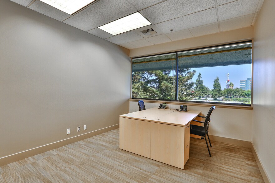 More Photos Of 3000 Lakeside Dr, Santa Clara Research And Development For Lease
