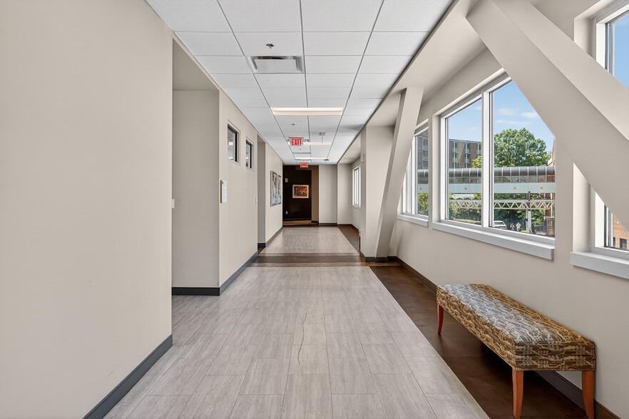 More Photos Of 2728 10th Ave S, Birmingham Medical For Lease