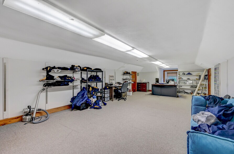 More Photos Of 149 Bond Ln, Brodheadsville Office Residential For Sale