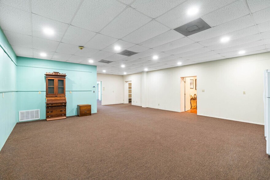 More Photos Of 724 Rowan St, Rockport Office For Sale