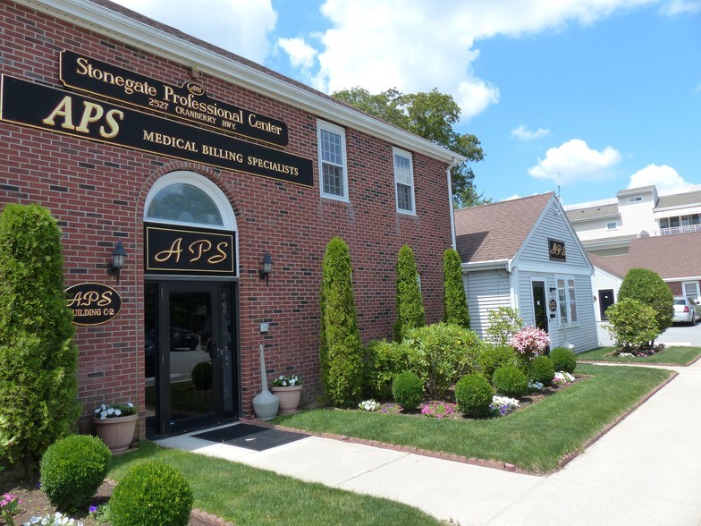 More Photos Of 2527 Cranberry Hwy, Wareham Office For Lease