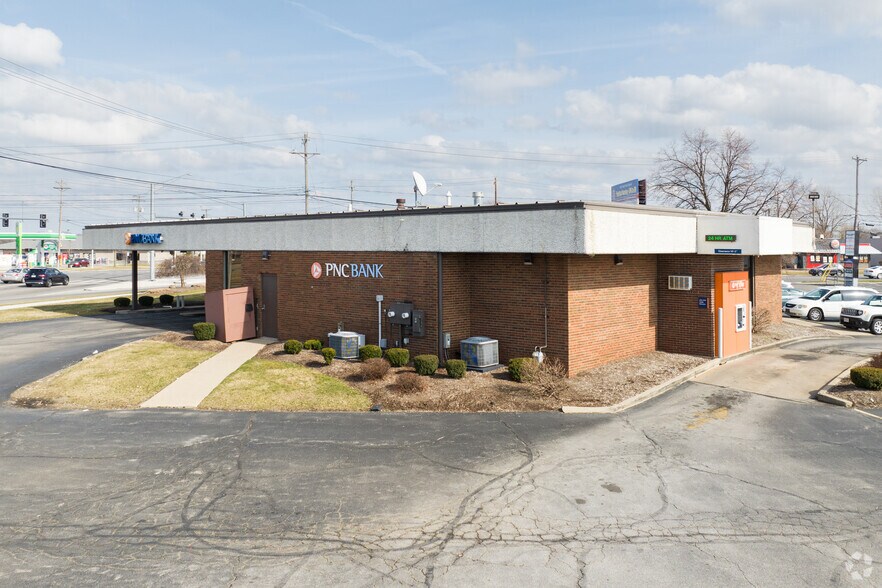 More Photos Of 5203 Hill Ave, Toledo Bank For Sale